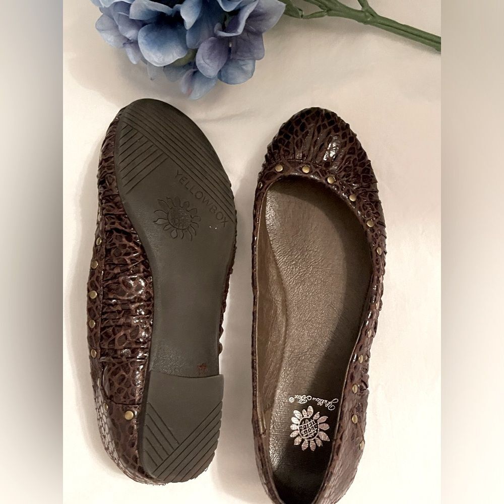 Timeless! Yellow Box subtle-leopard print flats! - Picture 2 of 14